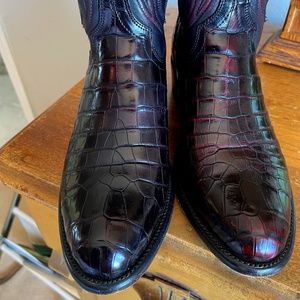 Black cherry crocodile boots 9 1/2D